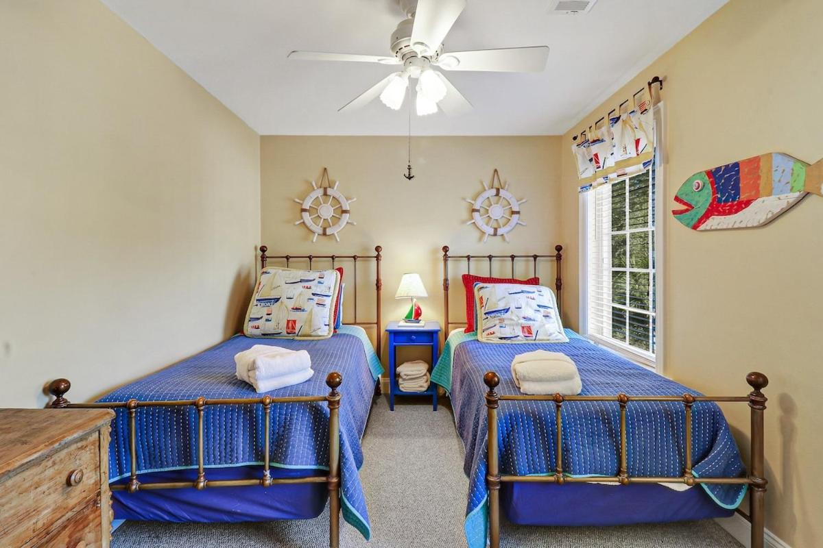 6 Bd 4 And One Half Bath Family Friendly Beach Home With Heated Pool Just A Block To The Beach Hilton Head Island Exterior photo