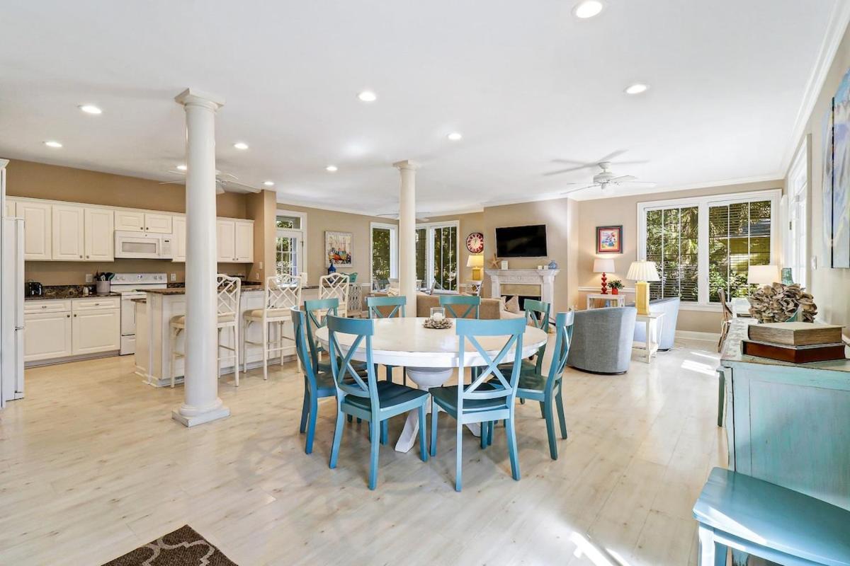 6 Bd 4 And One Half Bath Family Friendly Beach Home With Heated Pool Just A Block To The Beach Hilton Head Island Exterior photo